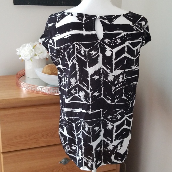 Ella Moss cut out blouse - Picture 5 of 6